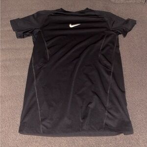 Nike kids (age 7-12) Black Short Sleeve Tee